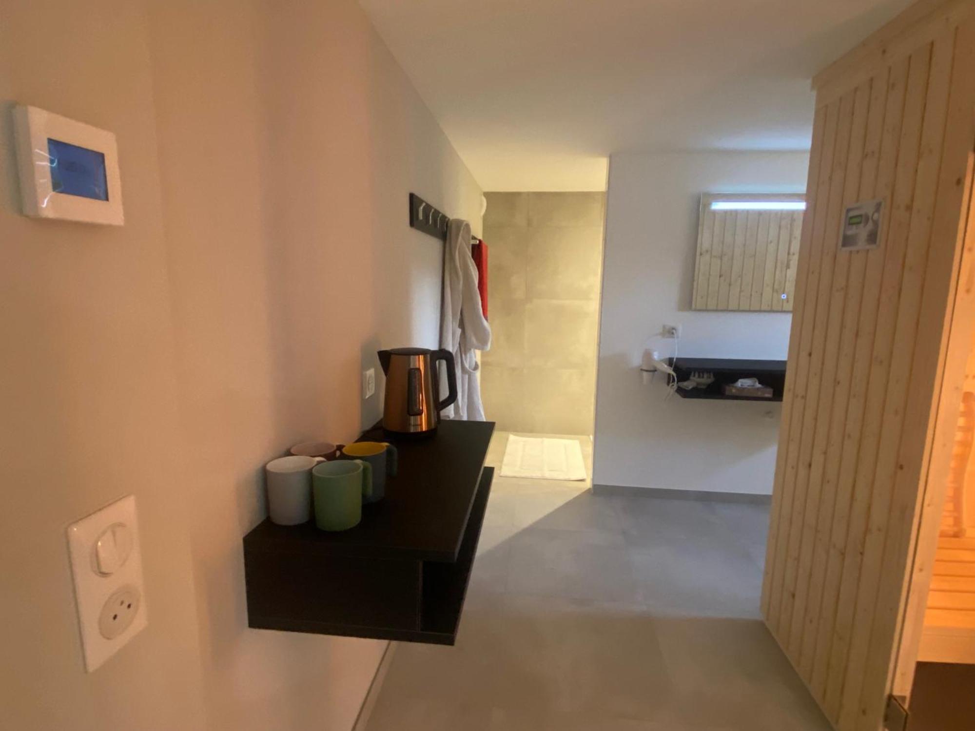 La Maison Du Cedre Hébergement de vacances *