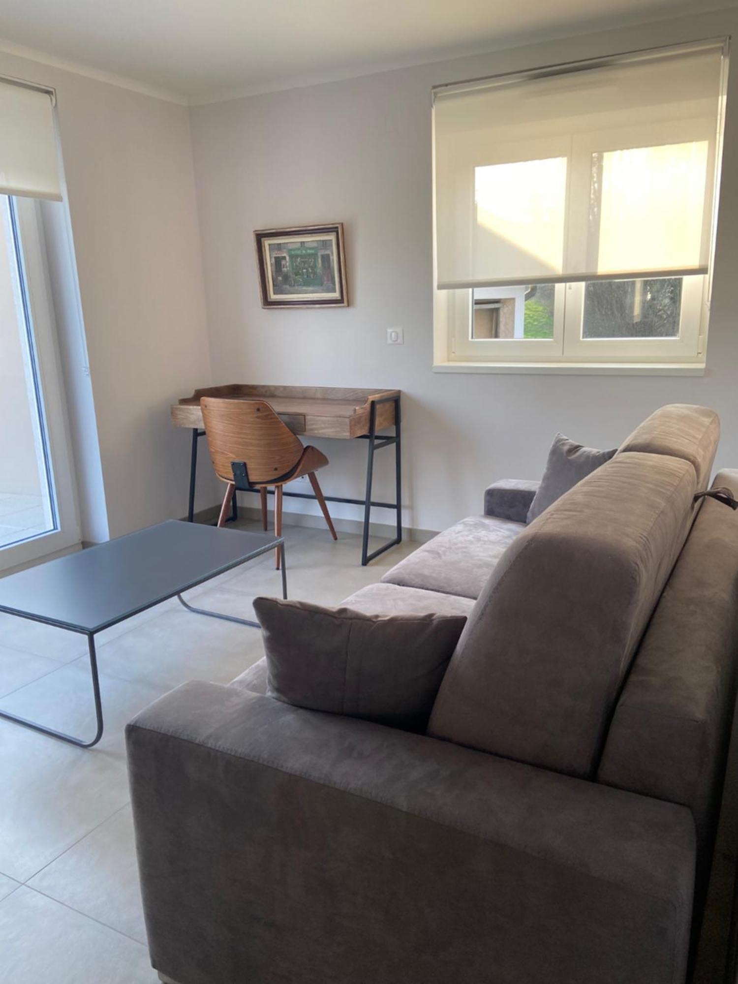 La Maison Du Cedre Hébergement de vacances *